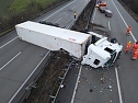 Sattelschlepper auf der A38 umgekippt (Foto: S.Dietzel)