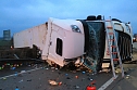 Sattelschlepper auf der A38 umgekippt (Foto: S.Dietzel)