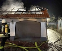 Garagenbrand im Eichsfeld (Foto: Feuerwehr Deuna) Garagenbrand im Eichsfeld (Foto: Feuerwehr Deuna)