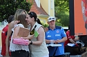 Fans und Cheftrainer des Thüringer HC Herbert Müller verabschieden neun Spitzenhandballerinnen in Bad Langensalza (Foto: Eva Maria Wiegand) Fans und Cheftrainer des Thüringer HC Herbert Müller verabschieden neun Spitzenhandballerinnen in Bad Langensalza (Foto: Eva Maria Wiegand)