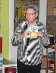 Vorlesen bei Junioren und Senioren (Foto: Karl-Heinz Herrmann)