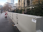 Weihnachtsmarkt-Festung in Berlin (Foto: nnz)