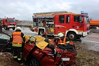Die Feuerwehr Heiligenstadt musste heute eine Frau aus ihrem Fahrzeug retten (Foto: Feuerwehr Heiligenstadt) Die Feuerwehr Heiligenstadt musste heute eine Frau aus ihrem Fahrzeug retten (Foto: Feuerwehr Heiligenstadt)