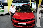Peter Blei unterwegs auf der Erfurter Automobilmesse (Foto: Peter Blei) Peter Blei unterwegs auf der Erfurter Automobilmesse (Foto: Peter Blei)