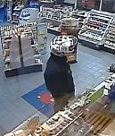 Bilder aus der &Uuml;berwachungskamera (Foto: Polizei)