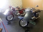 Trotz der wochenlangen Hitze kamen zum diesj&auml;hrigen Treffen &uuml;ber 100 Besitzer eines Mopeds, Motorrollers, Motorrades oder Dreirades der tschechischen Marken Jawa oder CZ auf das Gel&auml;nde der Festscheune in R&ouml;blingen am See (Sachsen-Anhalt) (Foto: H. Rein)