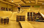 "Bikes in Motion" in der Skaterhalle Sondershausen (Foto: Karl-Heinz Herrmann) "Bikes in Motion" in der Skaterhalle Sondershausen (Foto: Karl-Heinz Herrmann)