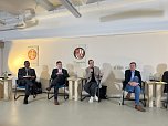 Wahlpodium mit Fragen der regionalen Wirtschaft (Foto: oas)