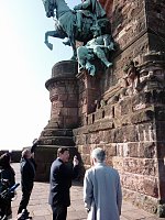 Bild: Reinigungskur f&uuml;r Kyffh&auml;userdenkmal