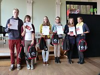 Bild: Die drei Erstplatzierten (von links nach rechts): Hendrik Schenkel, Julia Schenkel, Janine Rothensee, Hanna Keppler, Theresa Petzold, Anne Wetzel