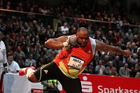 Bild: M&auml;nner beim Indoor