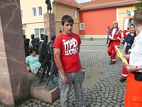 Bild: Junge Sanit&auml;ter im Wettstreit