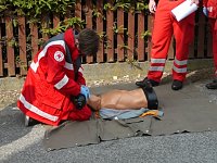 Bild: Junge Sanit&auml;ter im Wettstreit