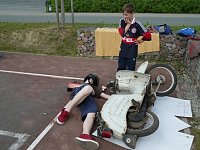 Bild: Junge Sanit&auml;ter im Wettstreit