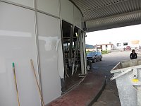Bild: Tankstelle verw&uuml;stet