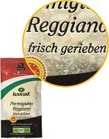 Frisch gerieben: Das suggeriert mehr Frische als "gerieben". Doch jeder geriebene Parmesan ist unverzüglich zu verpacken Bild: Frisch gerieben: Das suggeriert mehr Frische als "gerieben". Doch jeder geriebene Parmesan ist unverzüglich zu verpacken