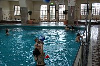 Bild: Pool-Party im Badehaus.NNZ-City Scout on Tour