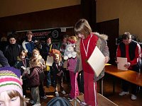 Bild: Kinder und Jugendliche beim Possenlauf