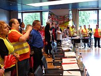 Bild: Protest der Besch&auml;ftigten