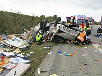 Bild: Wohnmobil komplett zerst&ouml;rt
