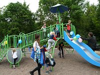 Bild: Einweihung Spielplatz Heinestra&szlig;e