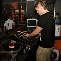 Musik und Handys in der Webe Bild: Musik und Handys in der Webe
