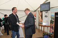 Bild: Mit Festakt schiefer Turm als gerettet gefeiert