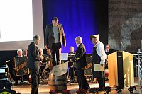 Ministerpräsident bekam Schläge Bild: Ministerpräsident bekam Schläge