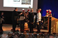 Ministerpräsident bekam Schläge Bild: Ministerpräsident bekam Schläge