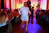 Bild: M&auml;nnerbeine und mehr auf Bleicher&ouml;der B&uuml;hne