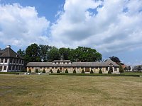 Bild: Lustwandeln im Park von Oranienbaum