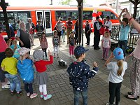 Bild: Neuen Zug in Leinefelde begr&uuml;&szlig;t