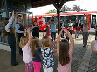 Bild: Neuen Zug in Leinefelde begr&uuml;&szlig;t