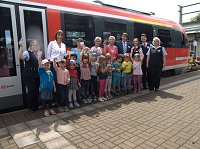 Bild: Neuen Zug in Leinefelde begr&uuml;&szlig;t