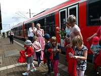 Bild: Neuen Zug in Leinefelde begr&uuml;&szlig;t