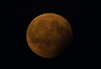 Bild: Partielle Mondfinsternis am Montag
