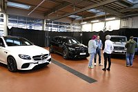 Bild: Afterwork-Party im Mercedes-Autohaus