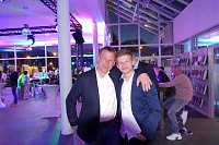 Bild: Afterwork-Party im Mercedes-Autohaus