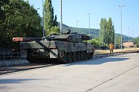 Panzer in Richtung Litauen verladen Bild: Panzer in Richtung Litauen verladen