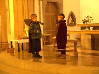 Bild: Elisabeth-Spiel in der Kirche