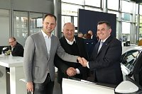 Bild: Autohaus Er&ouml;ffnung