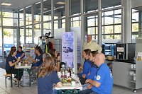 Bild: Autos an THC-M&auml;dels &uuml;bergeben