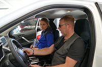 Bild: Autos an THC-M&auml;dels &uuml;bergeben