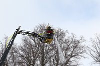 Dachstuhlbrand griff auf Nachbarhäuser über Bild: Dachstuhlbrand griff auf Nachbarhäuser über