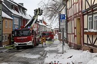 Dachstuhlbrand griff auf Nachbarhäuser über Bild: Dachstuhlbrand griff auf Nachbarhäuser über