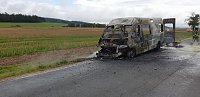 Bild: Das vollst&auml;ndig ausgebrannte Wohnmobil.