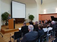 Bild: Bibliothekspreis &uuml;bergeben