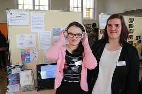 Bild: Jugend forscht 2017 - Laura und Pia befassten sich mit Musik und Psyche