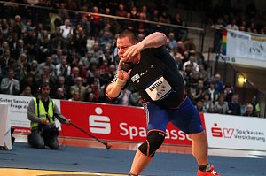 M&auml;nner beim Indoor