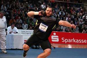 M&auml;nner beim Indoor